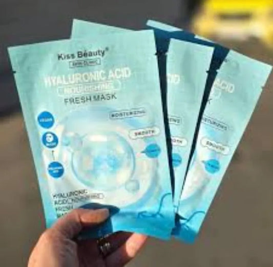 Mascarilla facial con ácido hialurónico